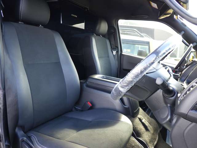 トヨタ ハイエースバン ２．８ スーパーＧＬ ダークプライムＩＩ ロングボディ ディーゼルターボ ４ＷＤ R1年 (関東) 99