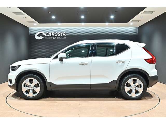 ボルボ ＸＣ４０ Ｂ４ ＡＷＤ モメンタム ４ＷＤ R3年 () 99