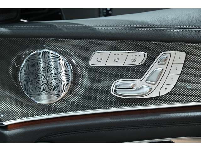 ＡＭＧ Ｅクラス Ｅ５３ ４マチックプラス （ＩＳＧ搭載モデル） ４ＷＤ R1年 () 99