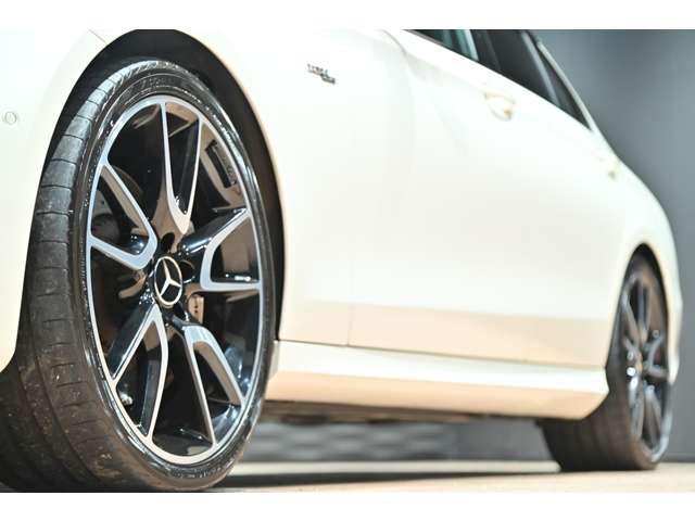 ＡＭＧ Ｅクラス Ｅ５３ ４マチックプラス （ＩＳＧ搭載モデル） ４ＷＤ R1年 () 99