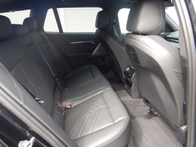 ＢＭＷ ５シリーズ ５２３Ｄ Ｘドライブ Ｍスポーツ ディーゼルターボ ４ＷＤ R6年 (近畿) 99
