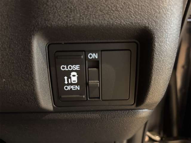 ホンダ Ｎ　ＢＯＸ カスタム ６６０ R8年 (近畿) 99