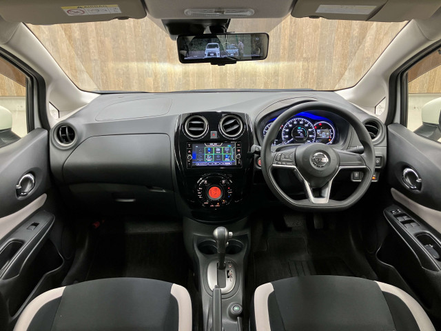 日産 ノート １．２ Ｘ ＤＩＧ－Ｓ H30年 (近畿) 99