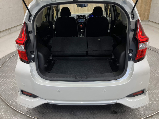 日産 ノート １．２ Ｘ ＤＩＧ－Ｓ H30年 (近畿) 99