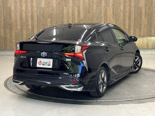 トヨタ プリウス １．８ Ｓ ツーリングセレクション R3年 (近畿) 99