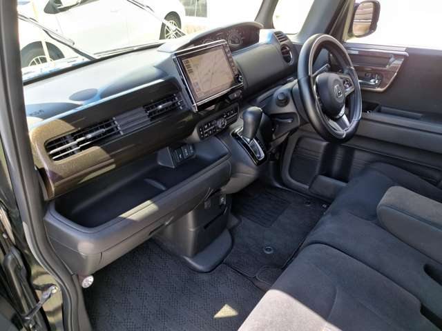 ホンダ Ｎ　ＢＯＸ カスタム ６６０ Ｇ Ｌ ホンダセンシング H29年 (近畿) 99