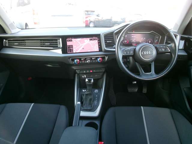 アウディ Ａ１　スポーツバック ３５ ＴＦＳＩ アドバンスト R2年 (九州・沖縄) 99