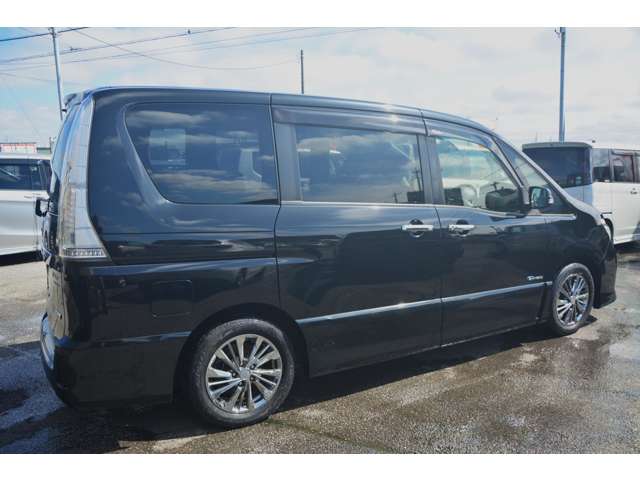 日産 セレナ ２．０ ライダー ブラックライン Ｓ－ＨＹＢＲＩＤ H27年 (関東) 99