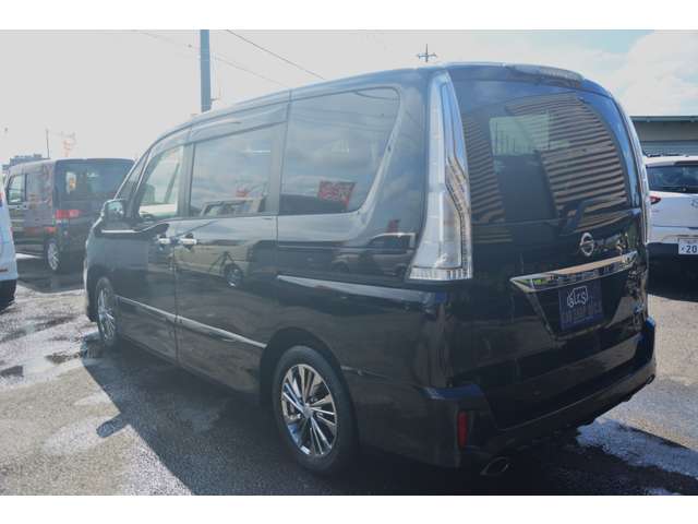 日産 セレナ ２．０ ライダー ブラックライン Ｓ－ＨＹＢＲＩＤ H27年 (関東) 99