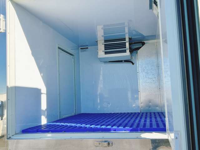 ダイハツ ハイゼットトラック 低温冷蔵冷凍車 －２２℃設定 R4年 (関東) 99