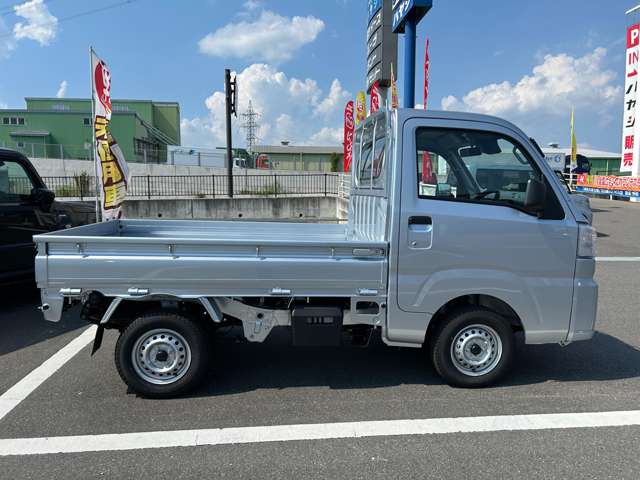 ダイハツ ハイゼットトラック ６６０ スタンダード ３方開 R8年 (中国) 99