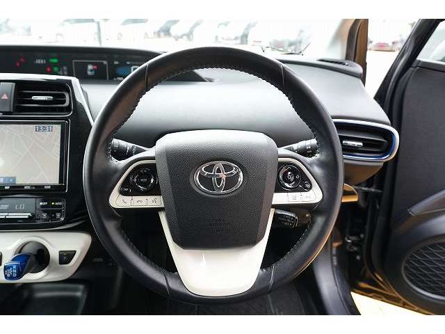 トヨタ プリウス １．８ Ｓ ツーリングセレクション R1年 (関東) 99