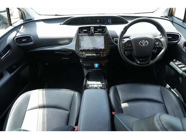 トヨタ プリウス １．８ Ａ ツーリングセレクション R1年 (関東) 99