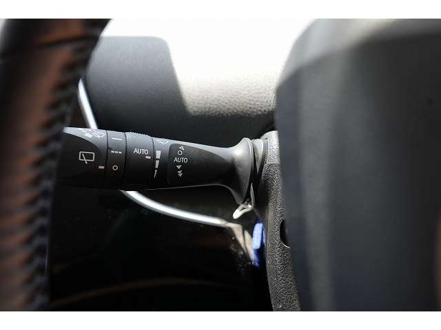 トヨタ プリウス １．８ Ａ ツーリングセレクション R1年 (関東) 99