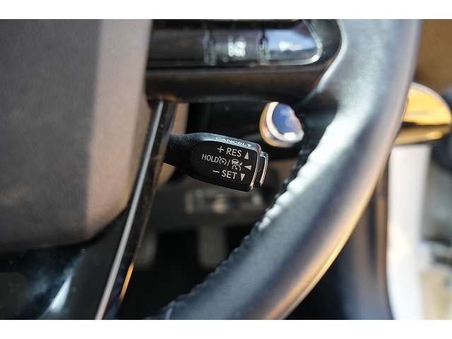 トヨタ プリウス １．８ Ａ ツーリングセレクション R1年 (関東) 99