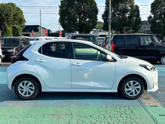 トヨタ ヤリス １．０ Ｘ R4年 (九州・沖縄) 99