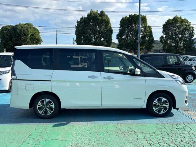 日産 セレナ １．２ Ｅ－ＰＯＷＥＲ ＸＶ R4年 (九州・沖縄) 99