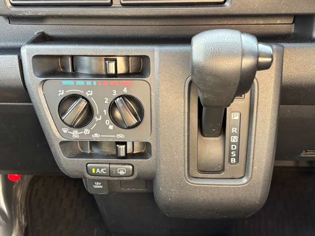 ダイハツ ハイゼットカーゴ ６６０ デラックス R4年 (九州・沖縄) 99