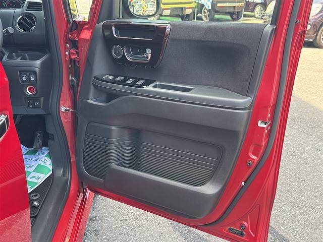 ホンダ Ｎ　ＢＯＸ カスタム ６６０ Ｌ ４ＷＤ R3年 (東北) 99