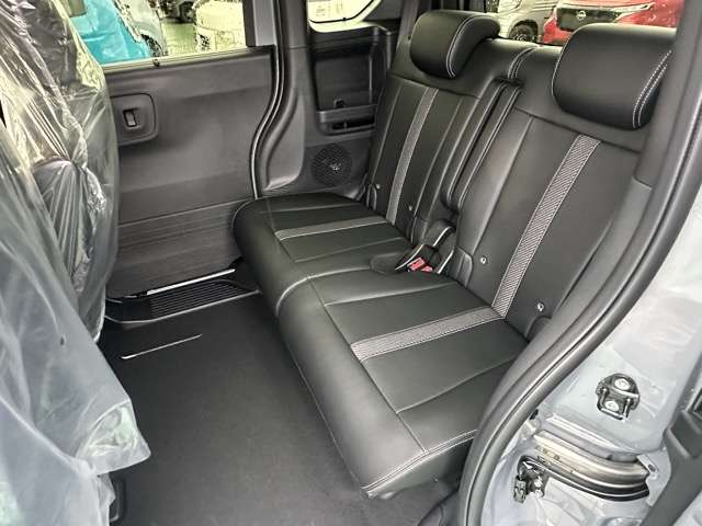 ホンダ Ｎ　ＢＯＸ カスタム ６６０ ターボ コーディネートスタイル モノトーン R8年 () 99