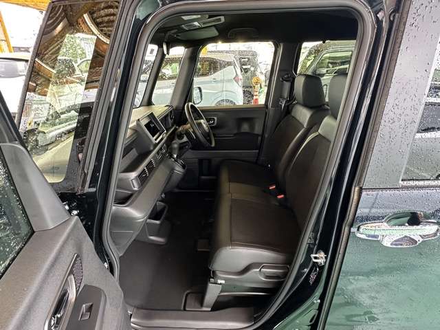 ホンダ Ｎ　ＢＯＸ カスタム ６６０ ターボ R8年 () 99