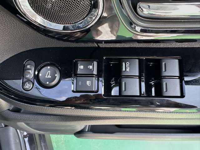 ホンダ Ｎ　ＢＯＸ カスタム ６６０ Ｌ R4年 () 99