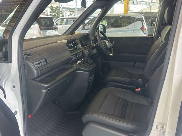 ホンダ ステップワゴン １．５ スパーダ プレミアムライン ４ＷＤ R8年 () 99