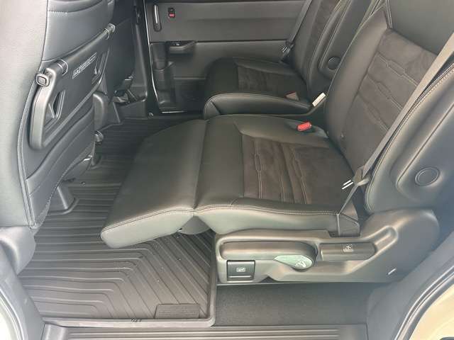 ホンダ ステップワゴン １．５ スパーダ プレミアムライン ４ＷＤ R8年 () 99