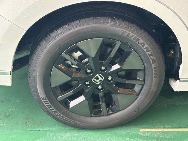 ホンダ ステップワゴン １．５ スパーダ プレミアムライン ４ＷＤ R8年 () 99