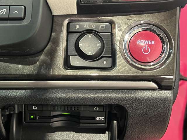 トヨタ クラウン　ハイブリッド ハイブリッド ２．５ Ｇ リボーン ピンク H25年 (関東) 99