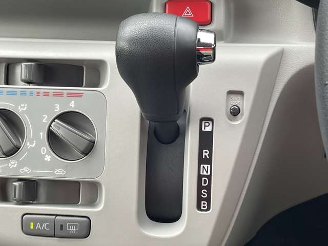 ダイハツ ミラ　イース ６６０ Ｘ リミテッド ＳＡＩＩＩ R4年 (近畿) 99