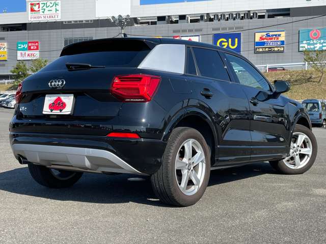 アウディ Ｑ２ ３０　ＴＦＳＩ　スポーツ R1年 (近畿) 99