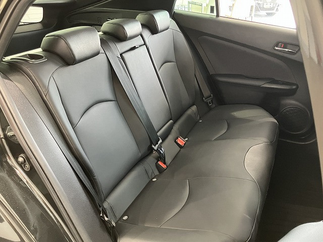 トヨタ プリウス １．８ Ｓ ツーリングセレクション ブラックエディション R4年 (近畿) 99