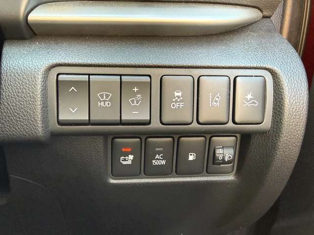 三菱 エクリプス　クロス　ＰＨＥＶ ＰＨＥＶ ２．４ Ｐ ４ＷＤ R4年 (近畿) 99