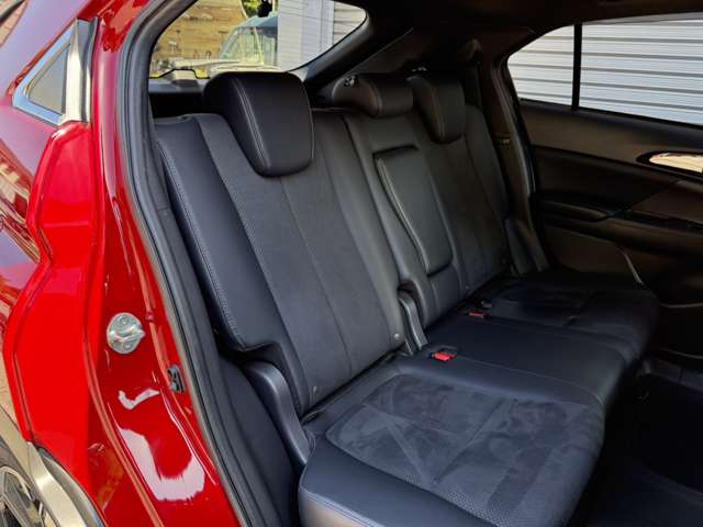 三菱 エクリプス　クロス　ＰＨＥＶ ＰＨＥＶ ２．４ Ｐ ４ＷＤ R4年 (近畿) 99