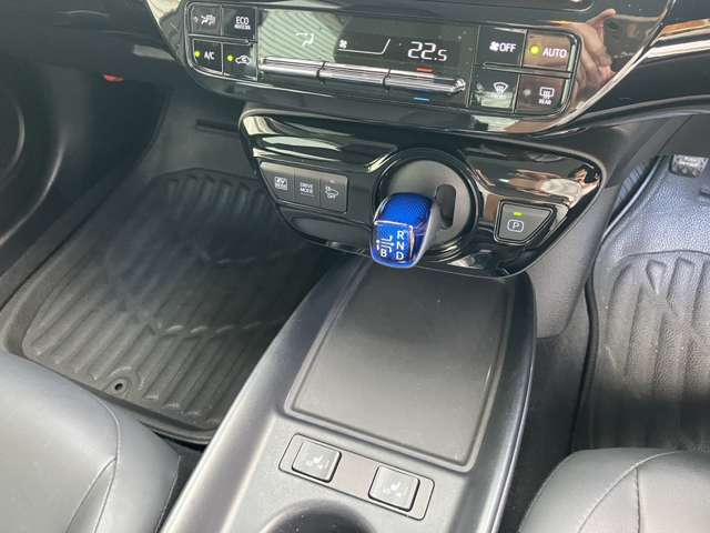 トヨタ プリウス １．８ Ｓ ツーリングセレクション R1年 (近畿) 99