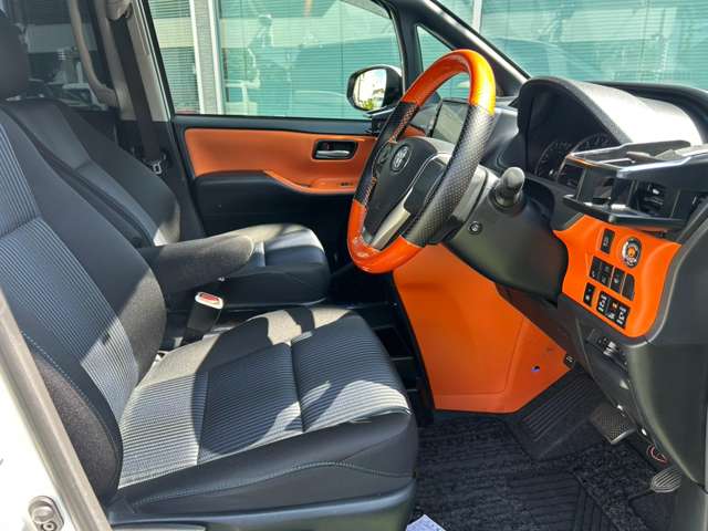 トヨタ ヴォクシー ２．０ ＺＳ H29年 (近畿) 99