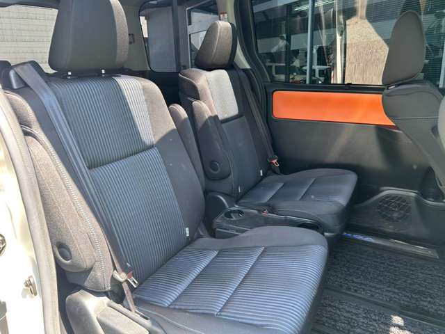 トヨタ ヴォクシー ２．０ ＺＳ H29年 (近畿) 99