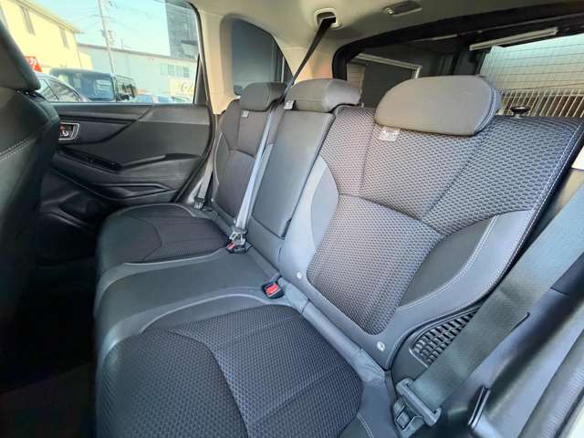 スバル フォレスター　ハイブリッド ２．０ アドバンス ４ＷＤ H30年 (近畿) 99