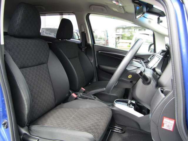 ホンダ フィット １．３ １３Ｇ Ｆパッケージ H27年 (関東) 99