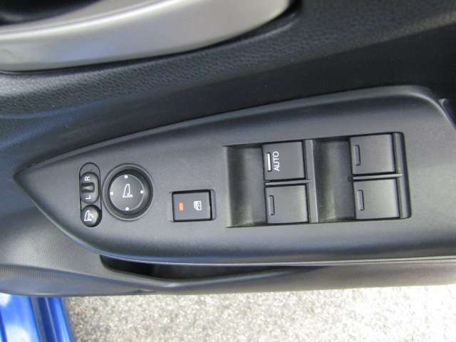 ホンダ フィット １．３ １３Ｇ Ｆパッケージ H27年 (関東) 99