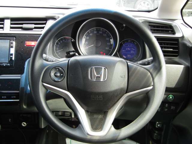 ホンダ フィット １．３ １３Ｇ Ｆパッケージ H27年 (関東) 99
