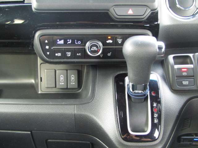 ホンダ Ｎ　ＢＯＸ カスタム ６６０ Ｌ R5年 (関東) 99