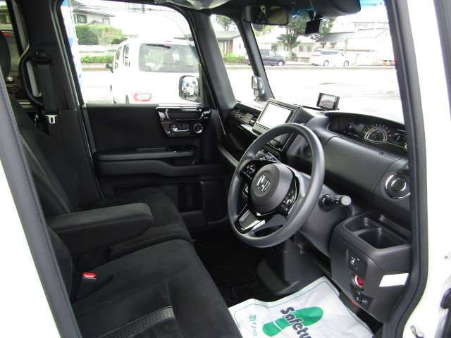 ホンダ Ｎ　ＢＯＸ カスタム ６６０ Ｌ R5年 (関東) 99