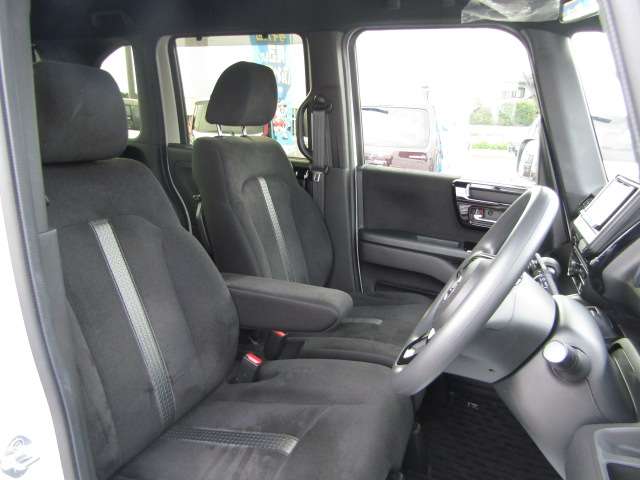 ホンダ Ｎ　ＢＯＸ カスタム ６６０ Ｌ R5年 (関東) 99