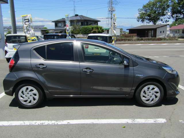 トヨタ アクア １．５ Ｇ H29年 (関東) 99
