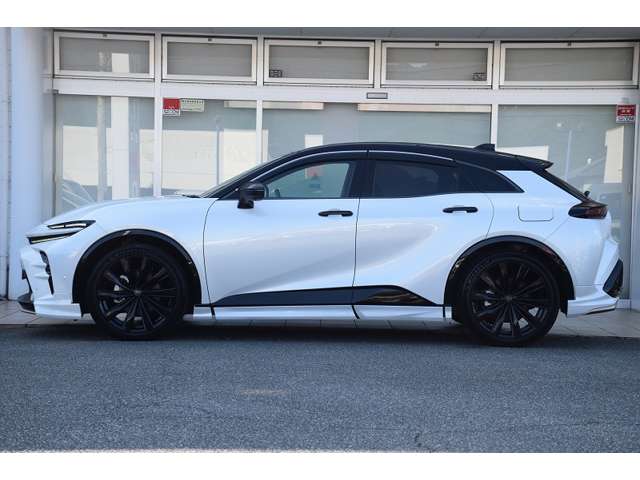 トヨタ クラウン　スポーツ　ハイブリッド ２．５ Ｚ Ｅ－ＦＯＵＲ ４ＷＤ R6年 (近畿) 99