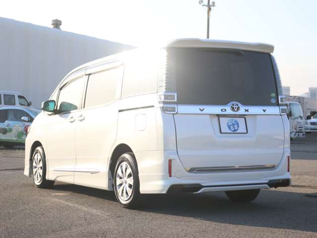 トヨタ ヴォクシー ２．０ Ｘ R1年 (近畿) 99