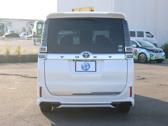 トヨタ ヴォクシー ２．０ Ｘ R1年 (近畿) 99