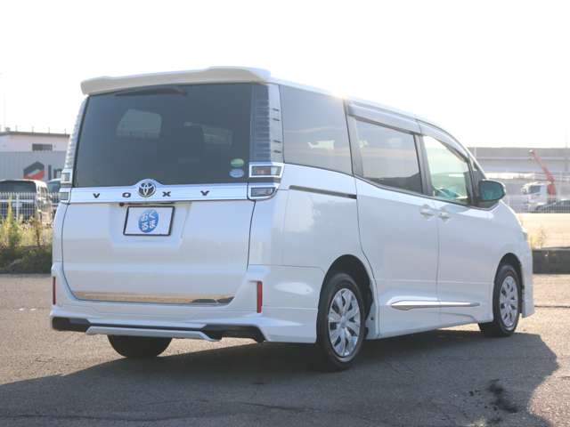 トヨタ ヴォクシー ２．０ Ｘ R1年 (近畿) 99